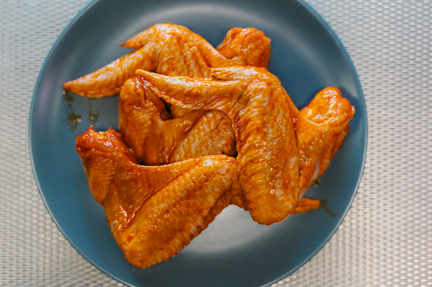 2kg Hähnchenflügel, halbiert, ohne spitzen, mariniert (Paprika)